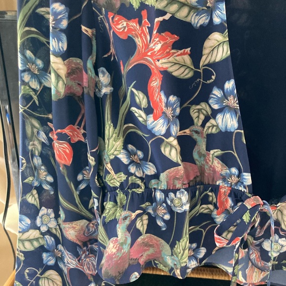 Aritzia Blouse - Picture 5 of 5